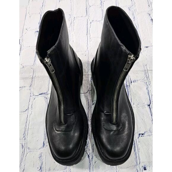 American Eagle Black Faux Leather Ankle Boots Booties Shoes Front Zip SZ 8.5 - Picture 5 of 12